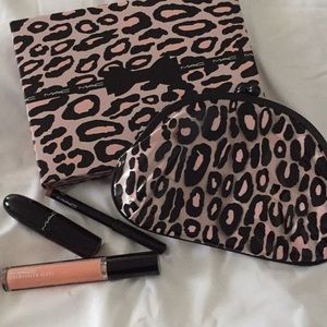 MAC Primped Out Lip Look Bag in Lavish Coral